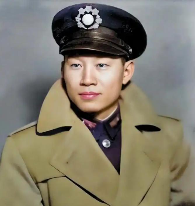 1951年，孙立人洗漱后脱衣服睡觉，等他抱住床上的人时，觉得手感有点不太对，慌忙