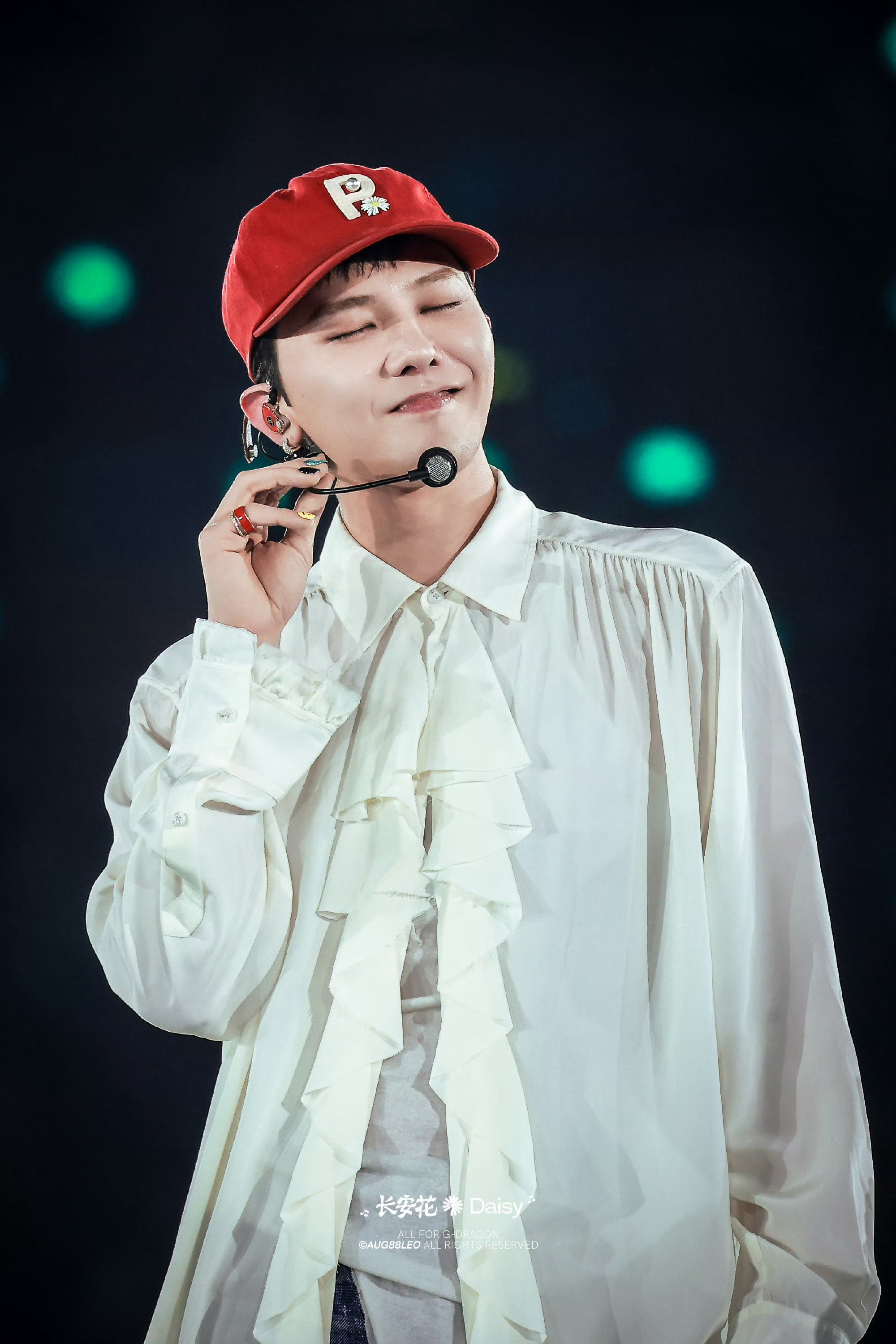 权志龙把所有热门舞cha了一遍 权志龙太宠粉了吧，见面会主打一个都不白来，唱跳舞