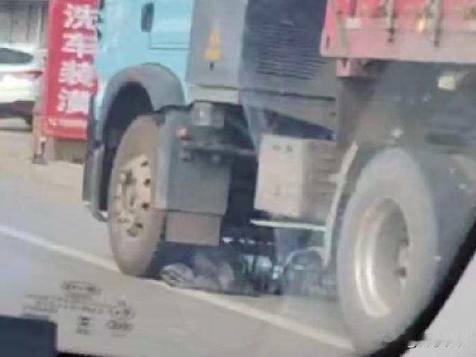 永远不知道，明天和意外哪个会先来，总觉得来日方长，却忘了世事无常啊！
昨天下午3