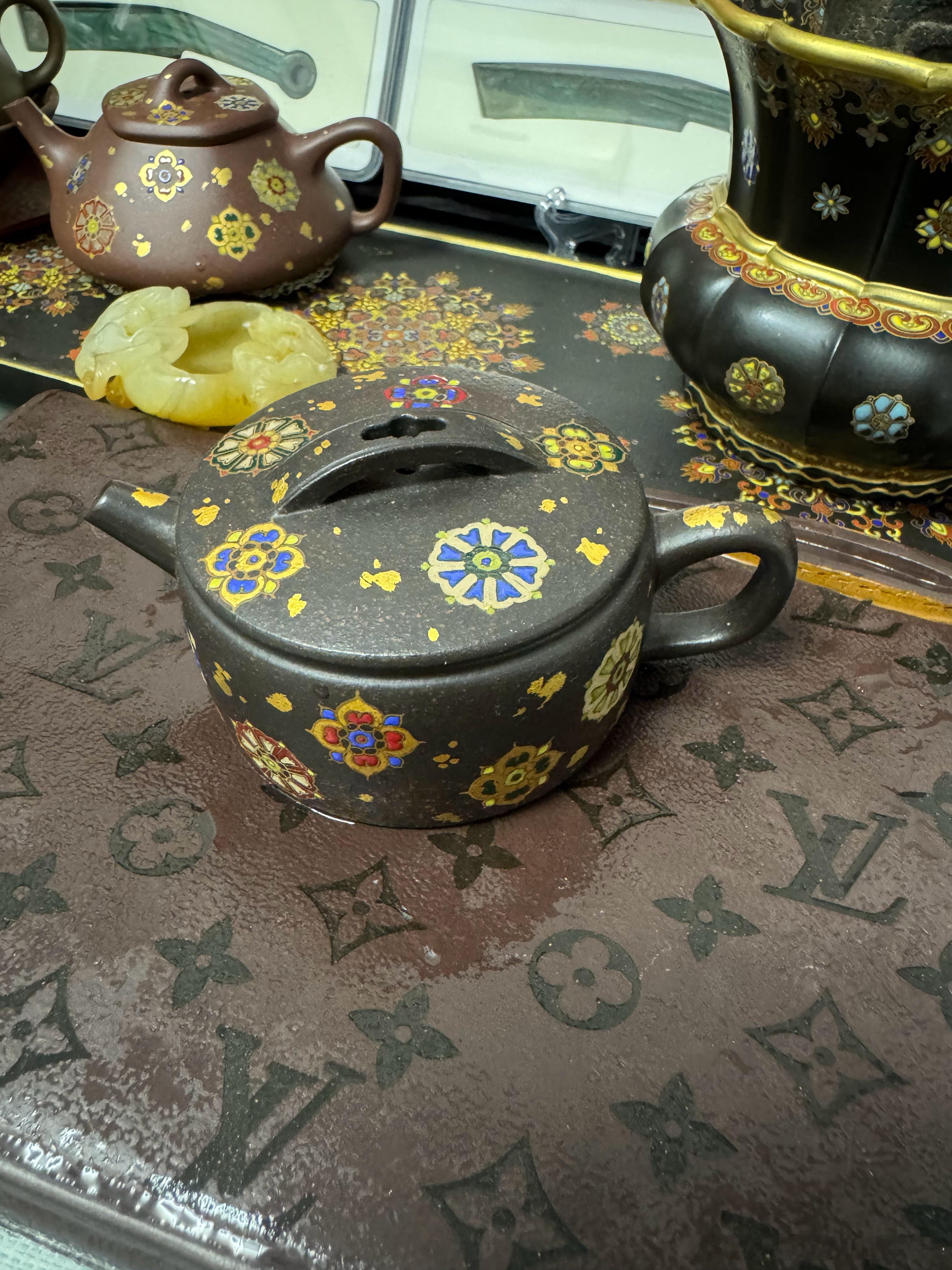 LV起诉茉莉奶白判赔1030万可这个图形不是借鉴了唐代的宝相花纹吗？唐代宝相花属