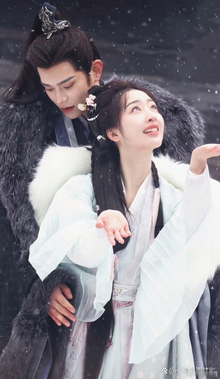 明明长乐曲的剧情好拉胯 但是架不住男女主很会演cp好嗑。。 ​​​