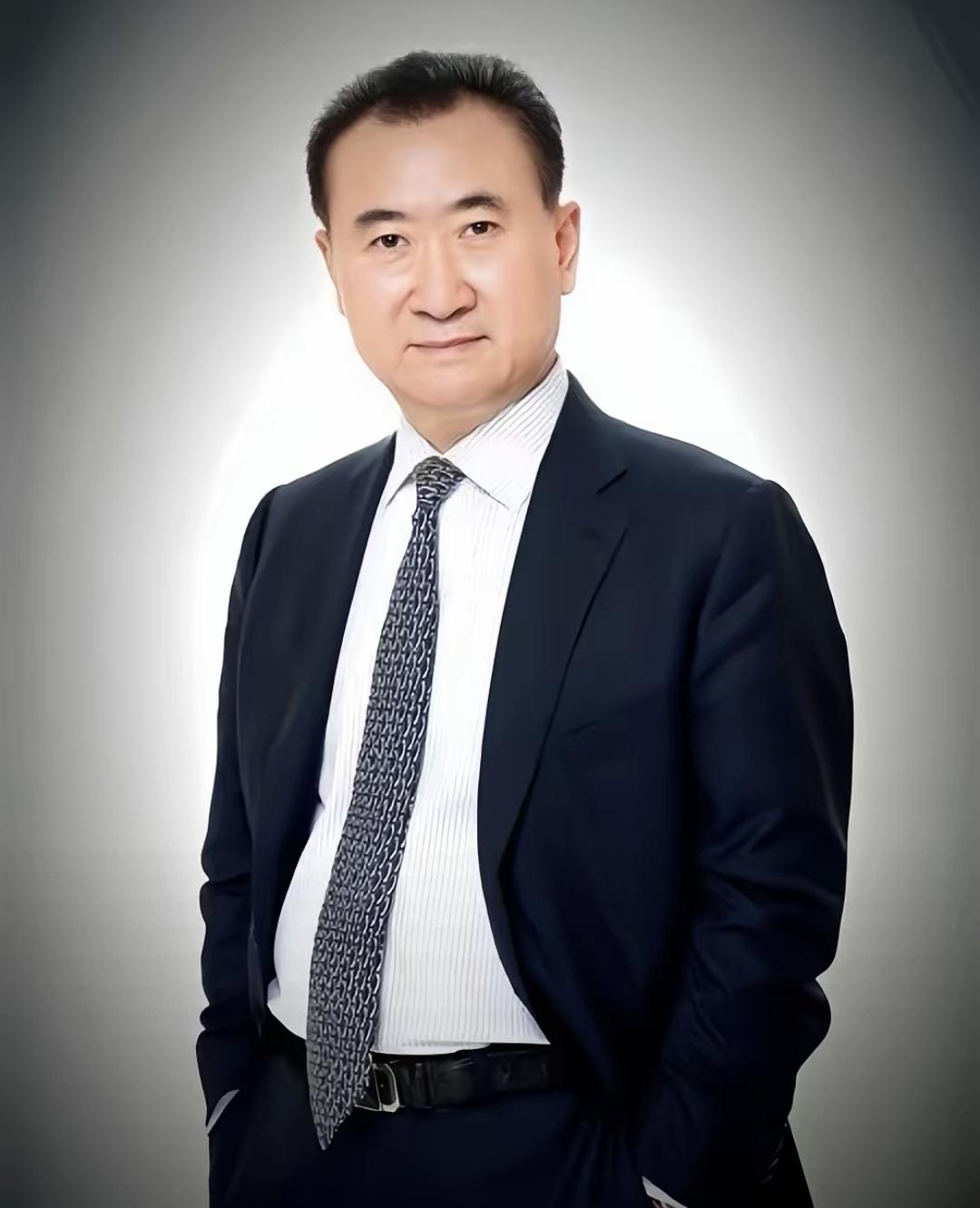 昨天（4月20日）股票代码002739的简称从“万达电影”变成了“儒意电影”，但