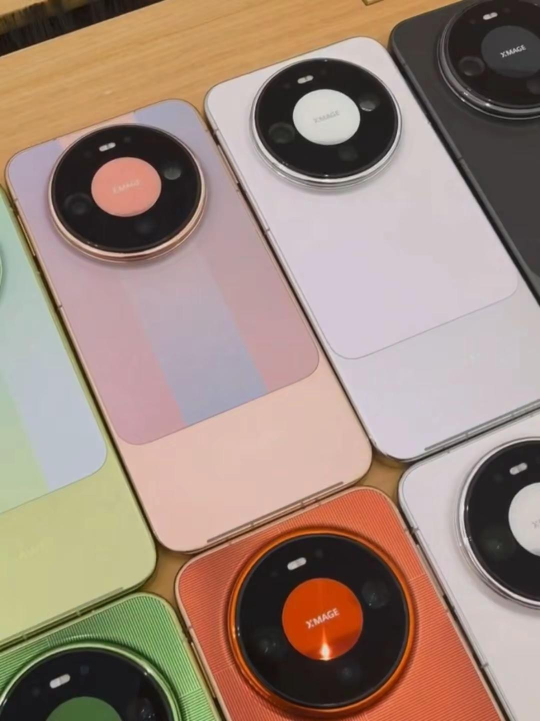 HUAWEI Mate 90系列 全配色来了，我怎么觉得标准版两个颜色最好呢，怎