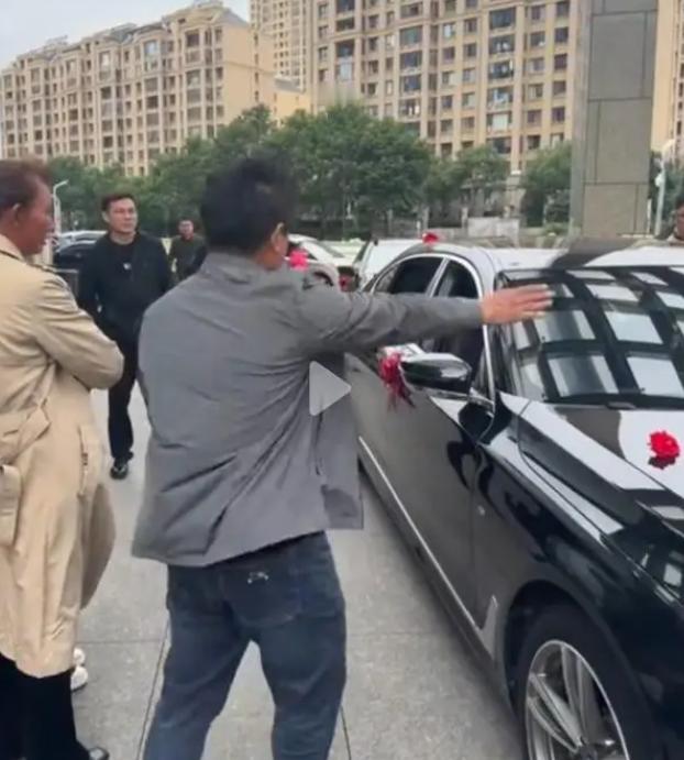 “这个父亲是人间清醒！” 一女子结婚当天，说好的 20 万彩礼，婆家却只给 40