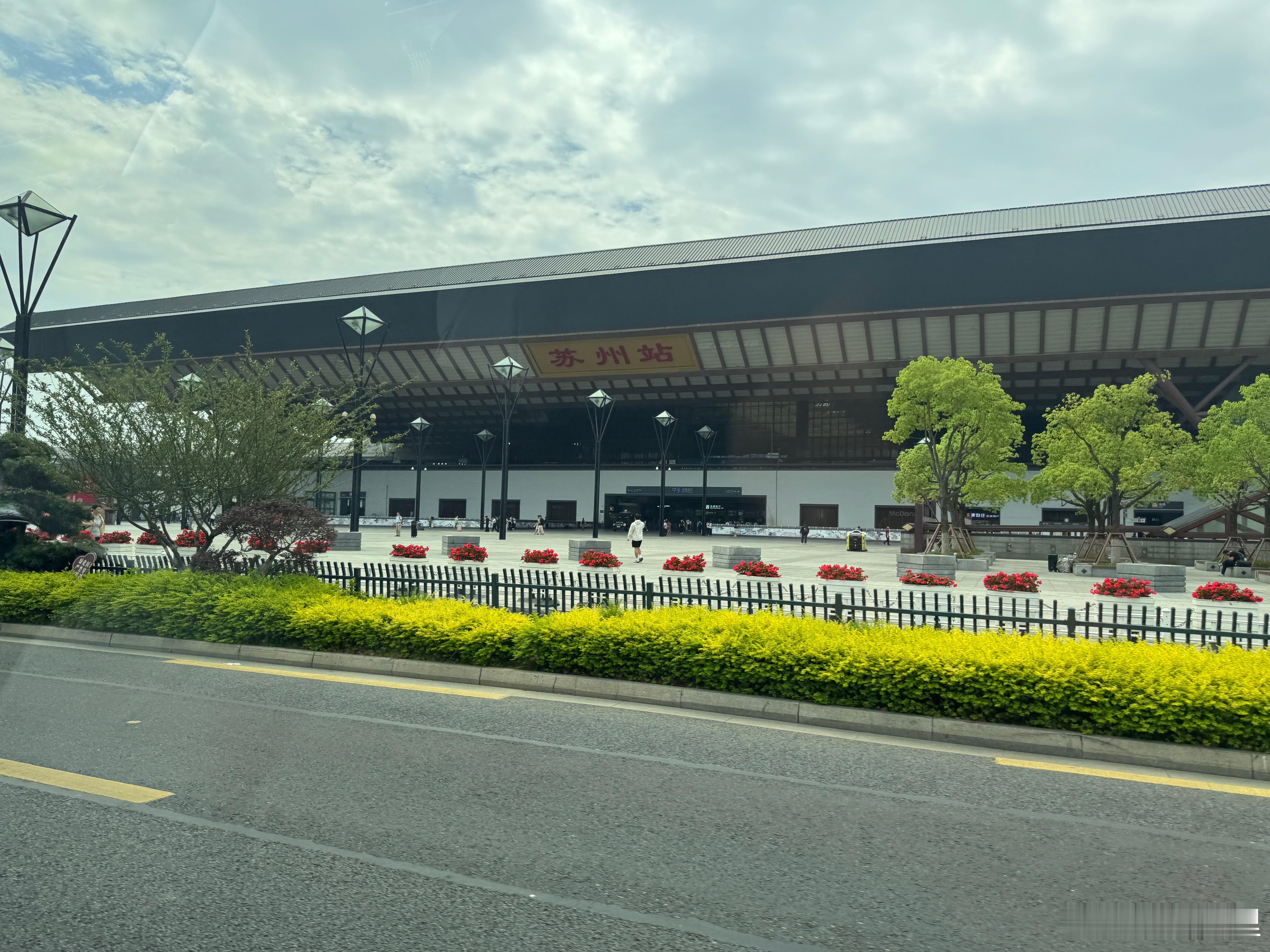 小鹏真是好起来了，终于不要往广州飞✈️(ˆ◡ˆ✿)我不一样，我很 MONA。对了