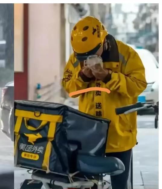 外卖5年能赚100万？我掰着指头算了一夜，越想越不对劲

看到有个消息说，00后