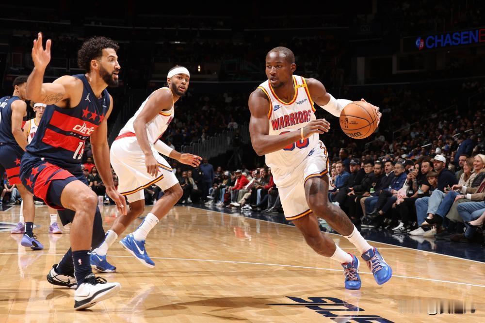 [NBA]库里复出砍24+6普尔24分 勇士客场轻取奇才
北京时间11月5日，N