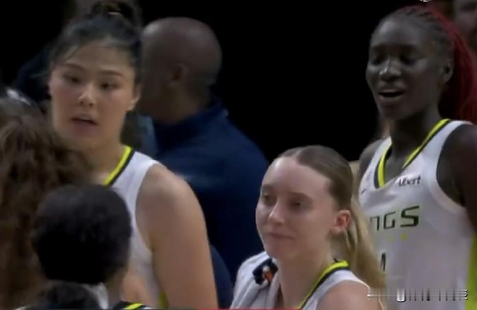 WNBA常规赛战报，李月汝下半场遭弃用替补5分钟得到4分2篮板，飞翼客场战胜火焰