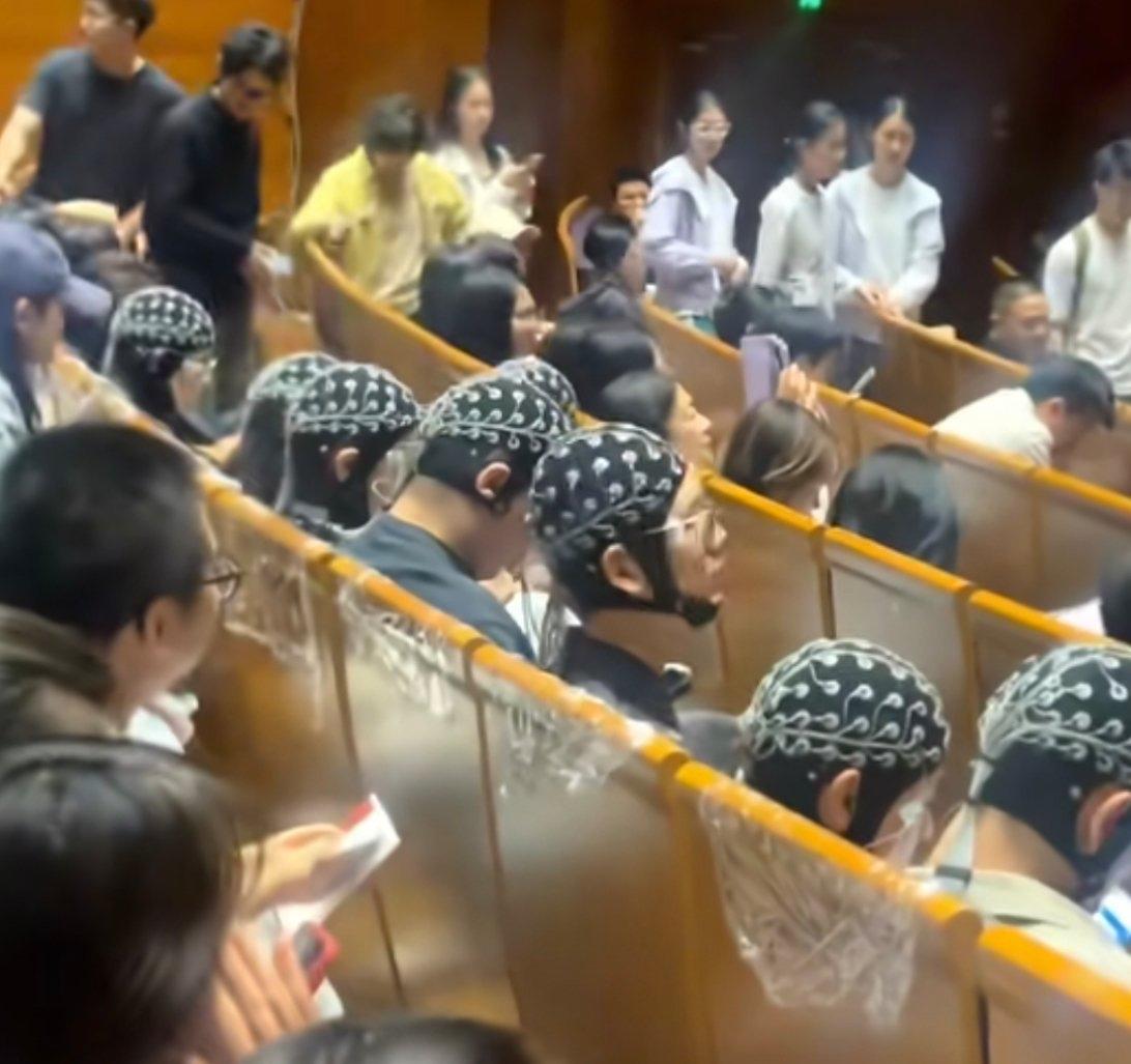 哪个App偷听最严重
和朋友讨论想买什么东西，一会APP就会给你对号推荐，这种情