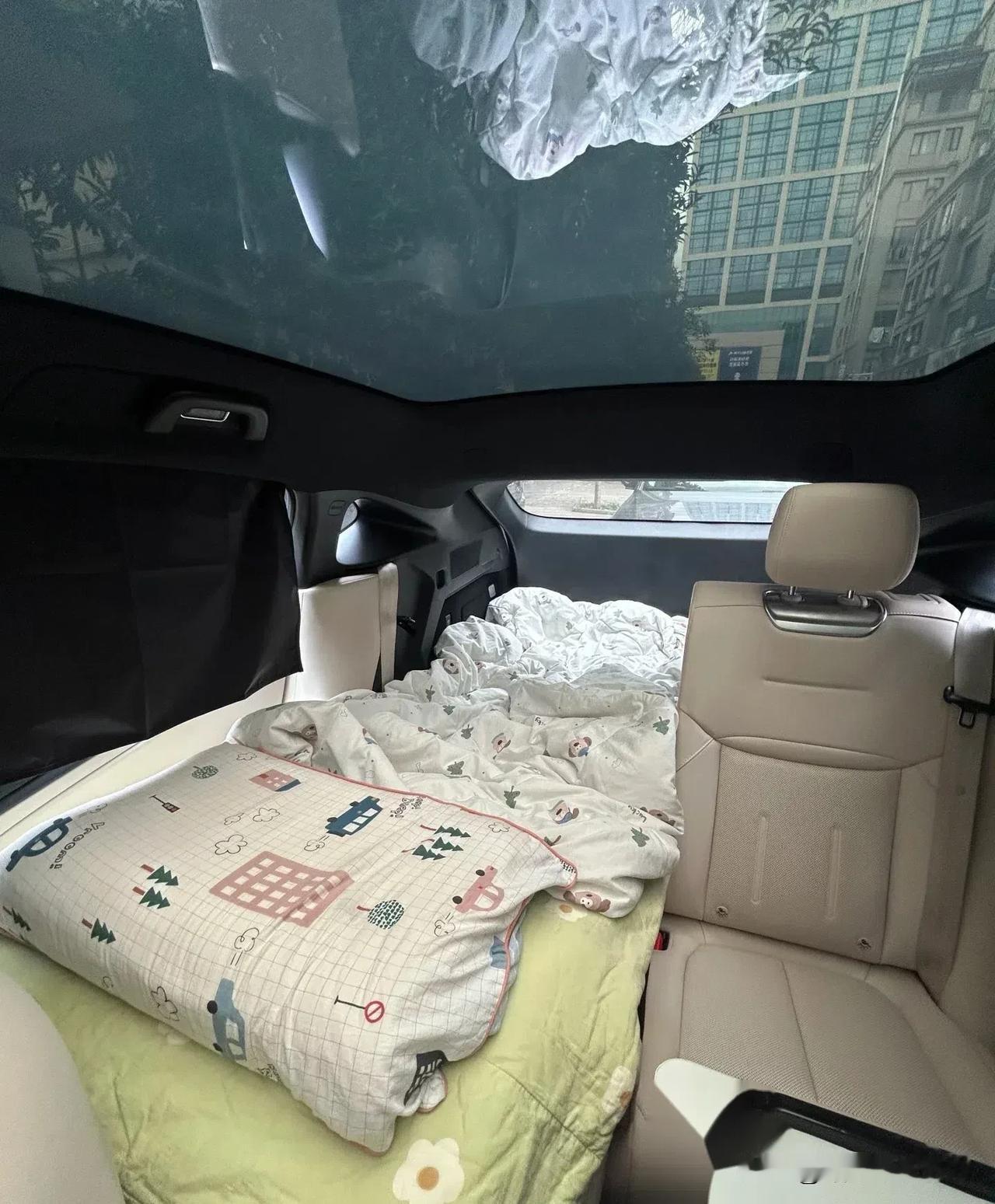说实话，第一次听说时我也犯嘀咕：这不就是换个地方睡觉嘛，能舒服吗？但试过一次就真