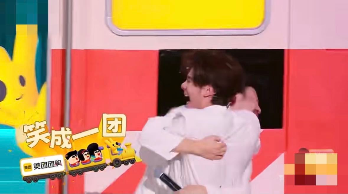 胡先煦在《喜人奇妙夜》冲上台那一刻，我直接尖叫！这热血救赎感，就像漫画里拯救伙伴