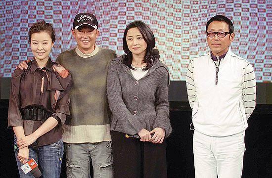 从张图片上看陈道明怎么显得这么不合群呢，不过陈道明演技是真好，比王志文演技强多了