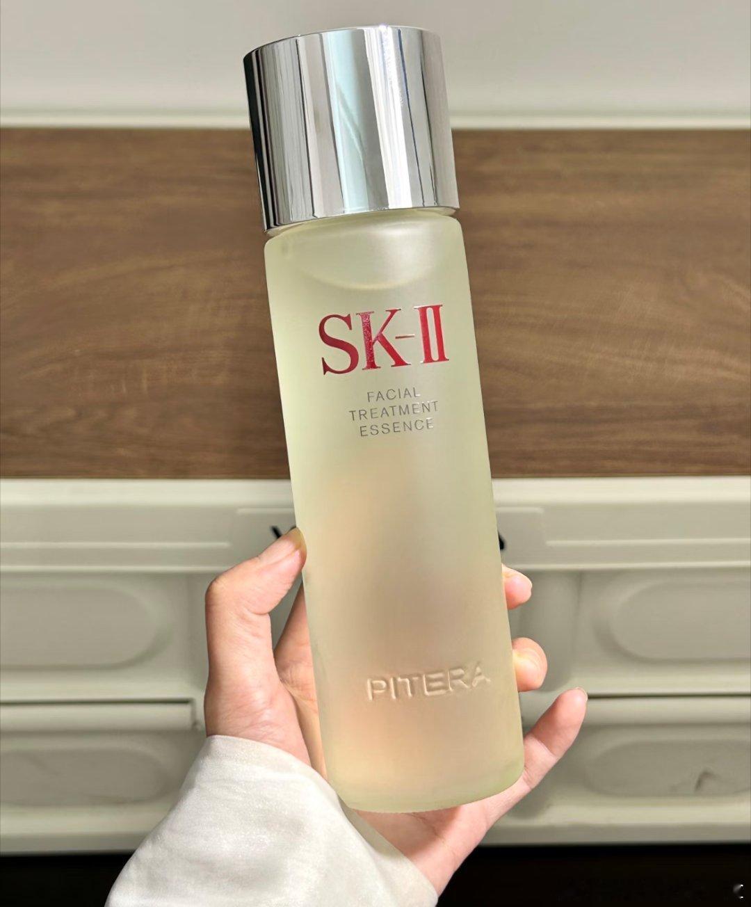 SK2 神仙水是全能型选手！夏天控油减少痘痘，冬天保湿抗老，季节变化给脸蛋的影响