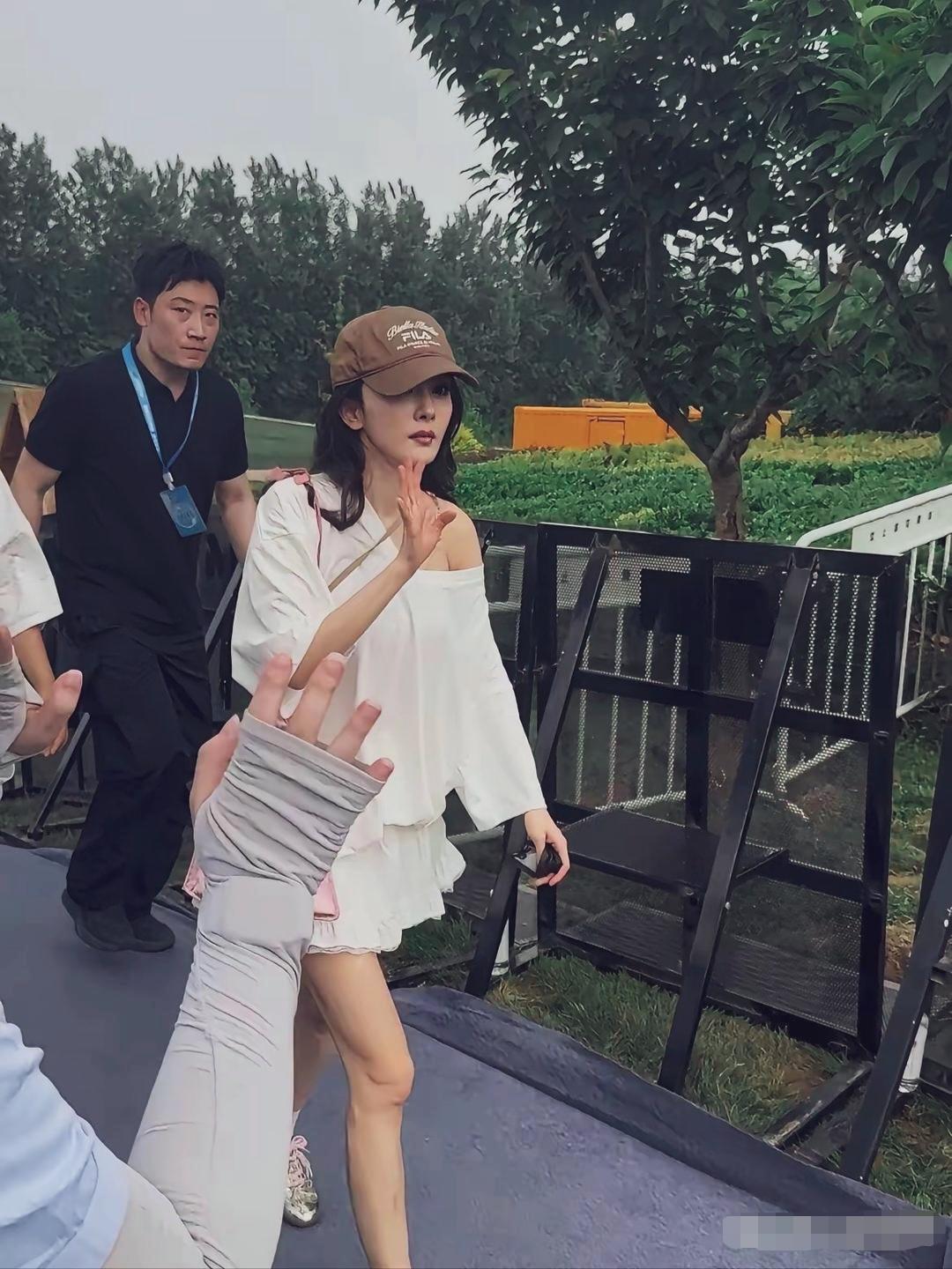 线下的杨幂比电视剧中好看！