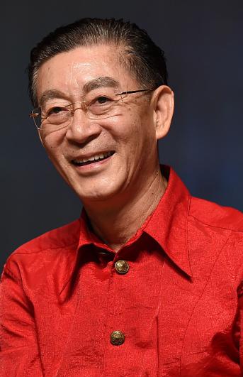 接连传来让人悲痛的消息，两位家喻户晓的名家先后离世。绍剧艺术大家小七龄童的讣告，