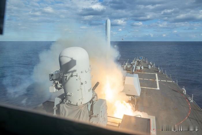 美舰直升机逼停伊朗油轮，长臂管辖伸向公海，37艘折返！

·国际榜，北京时间20