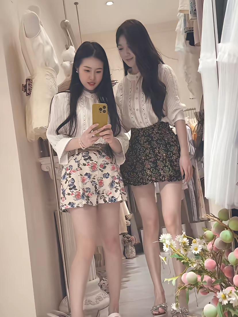 选一个当女朋友，你选哪个？