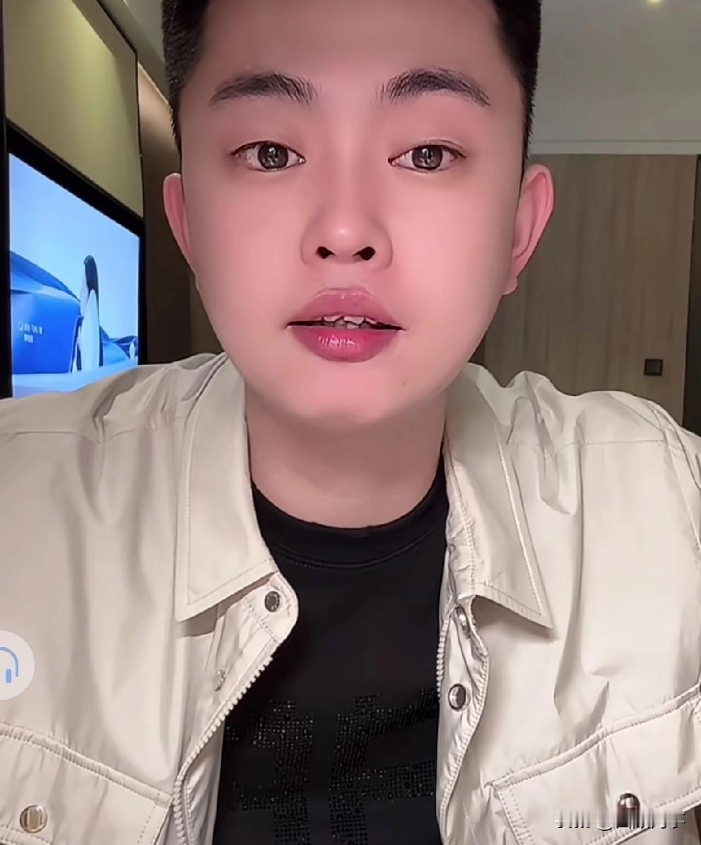 巴扎黑直言ks不靠炒作能火起来的网红唯有张二嫂、白小白，他俩从没主动掀起M战，总