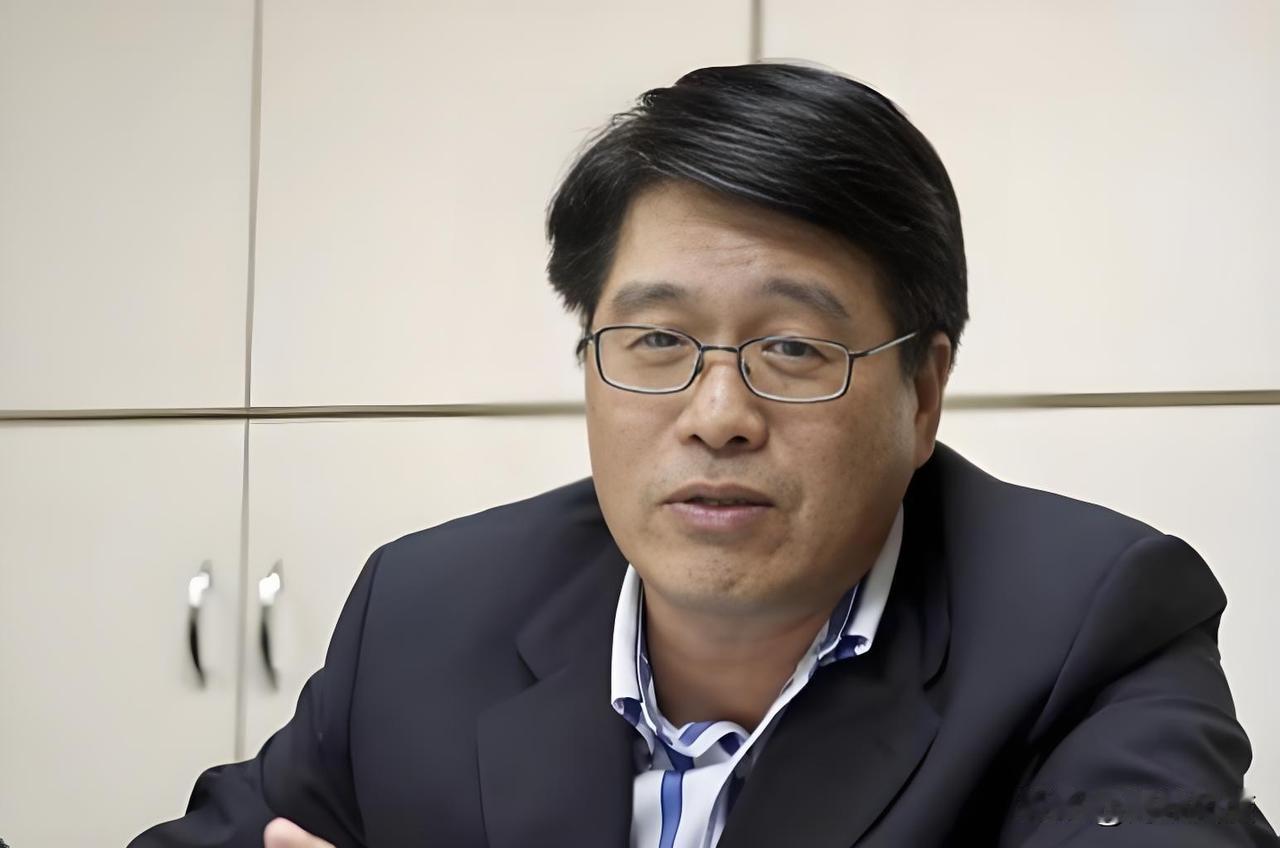 游盈隆被蓝绿都骂了！王义川骂:系史上最差主委！洪孟楷骂:别为无能找借口！深绿游盈