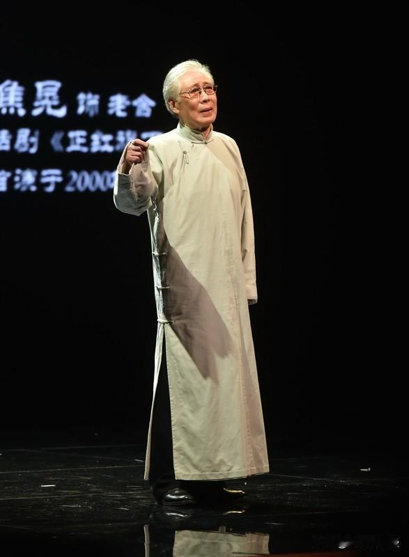 老艺术家魏宗万离世了，我们这代人熟悉的面容一个接一个地消逝。不禁感叹时光无情，模
