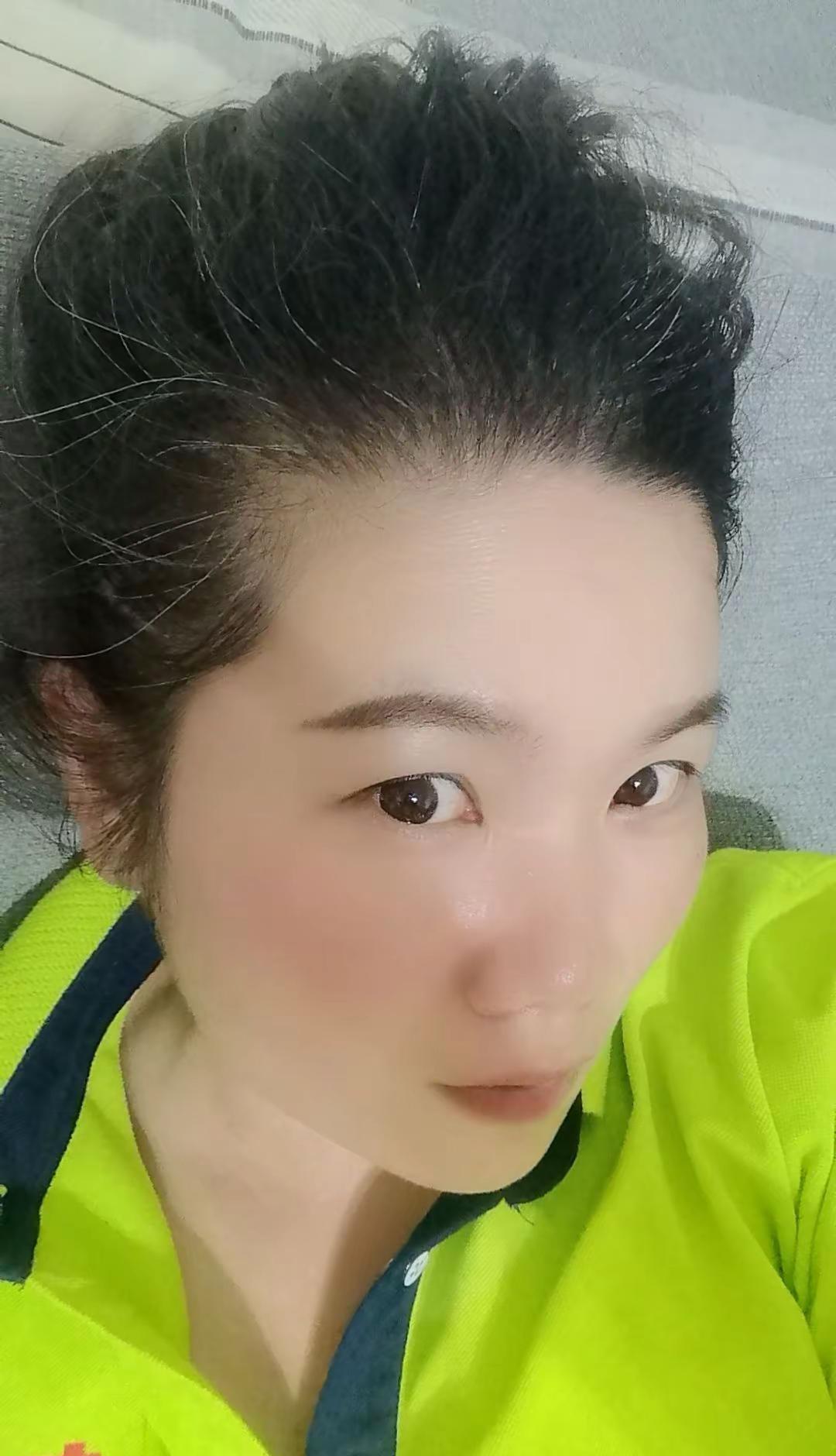 岁月不声不响，却让人慌慌张张，忙起来感觉什么都不缺，空下来却发现什么都没有成