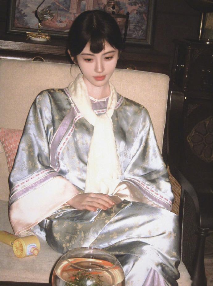 鞠婧祎造型关键在发型 姐姐脸在江山在✨虽说不少妆造已经很美，期待剧组多上心，坐等