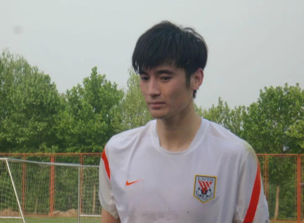 云南玉昆官宣：38岁小将耿晓峰退役 