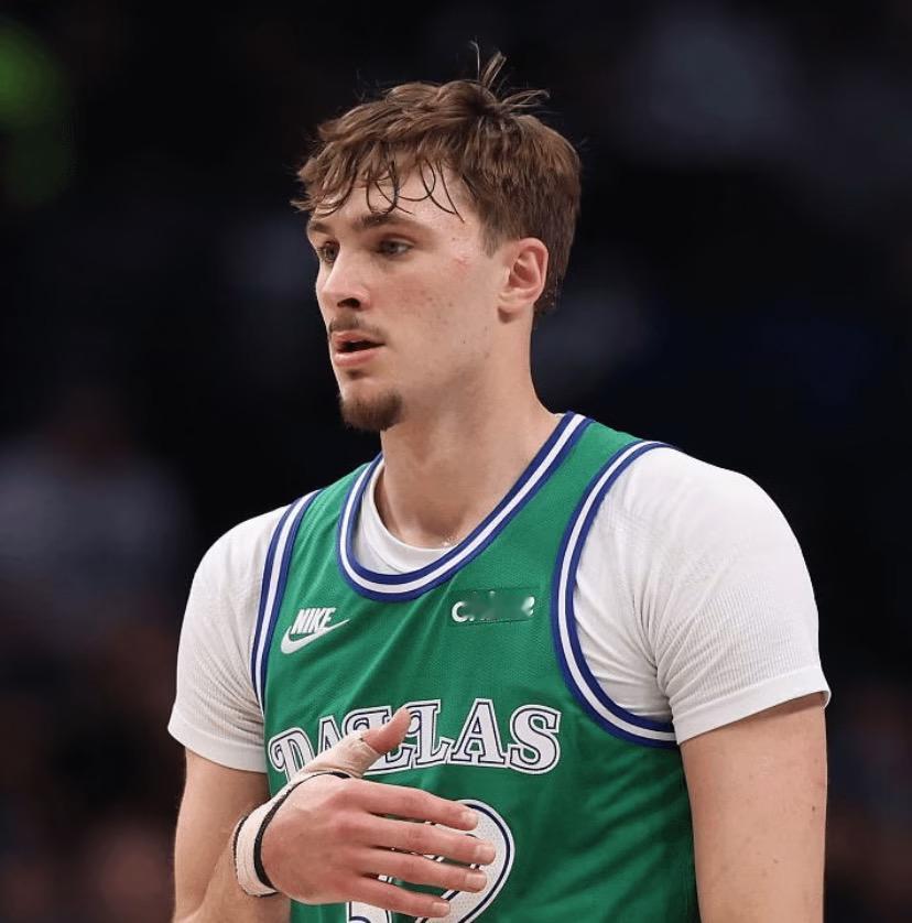 NBA知名记者KOC谈2026年选秀：
2026年选秀班的顶层强度远超预期。NB