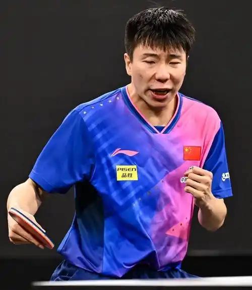 王艺迪、徐瑛彬来成都就是啦啦队的？
2025年乒乓球混合团体世界杯，今晚五点，国