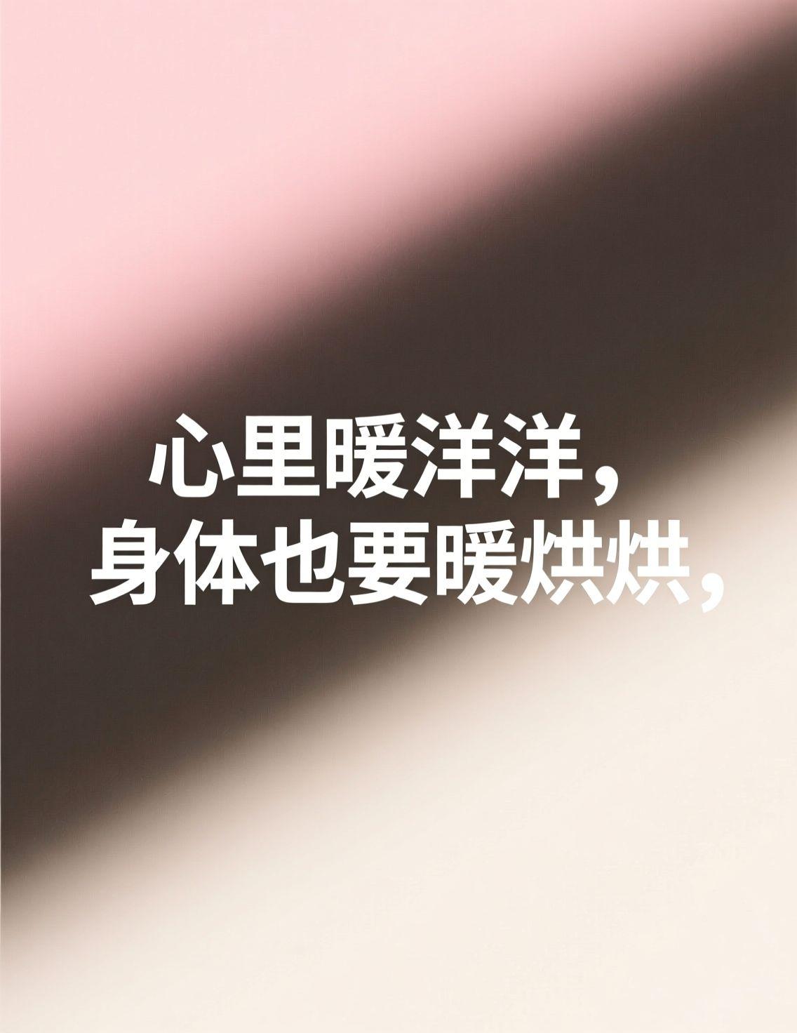 昨晚看林诗栋赢下比赛后亲吻胸前国旗的画面，真的有点破防。那一下俯身，亲吻的是国旗