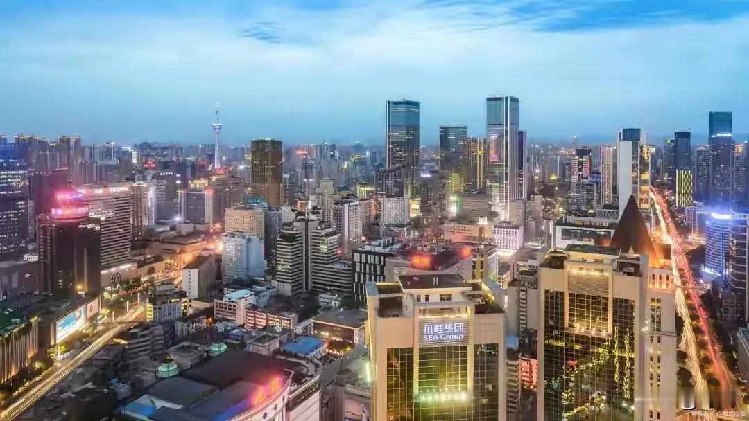 终于获得审批启动动工，成都地铁12号线在2026年8月底正式开始开工挖掘，目前线