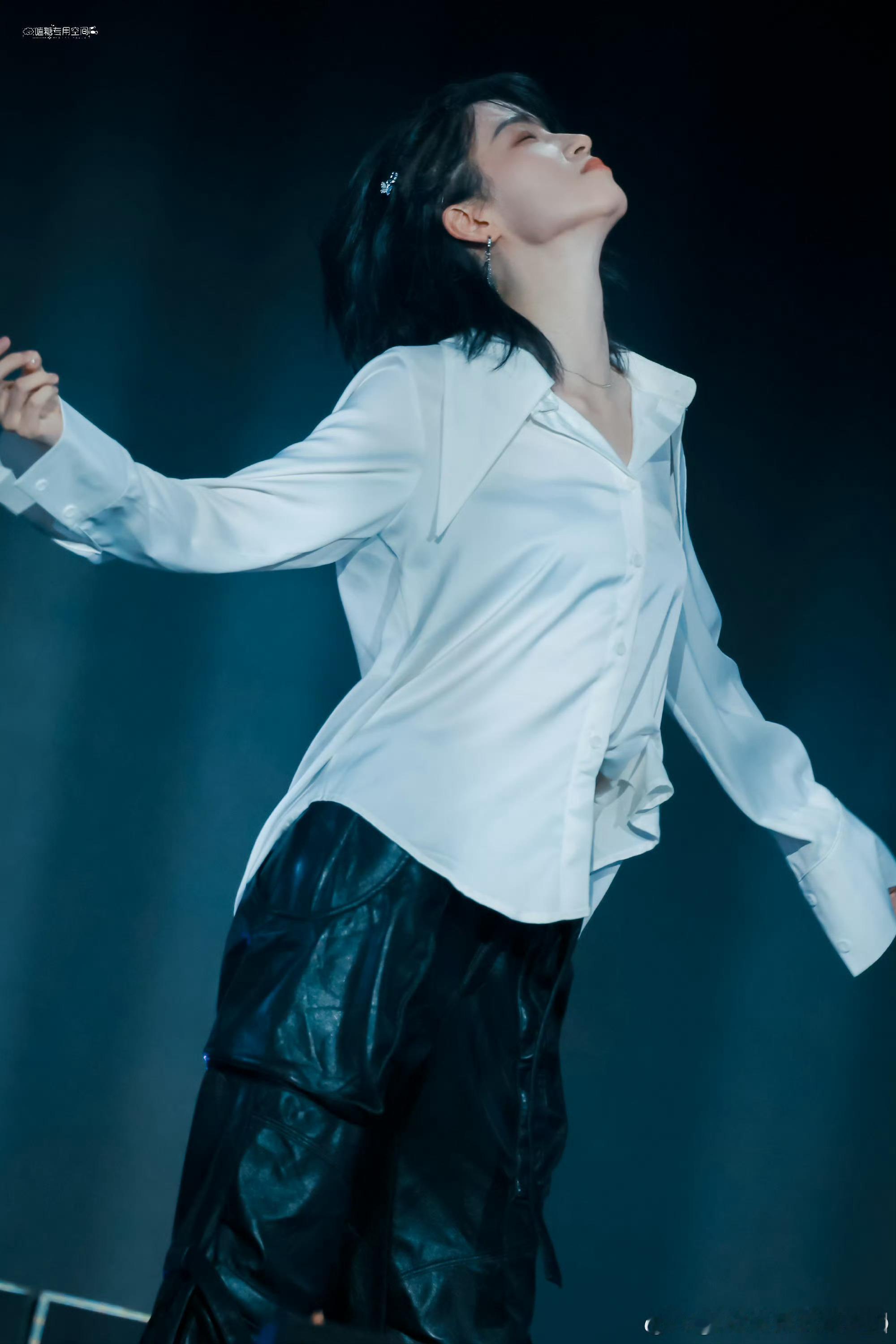 蒋芸2025全国巡演这个女人太迷人了吧！都来看蒋芸2025全国巡演的舞台好吗？一
