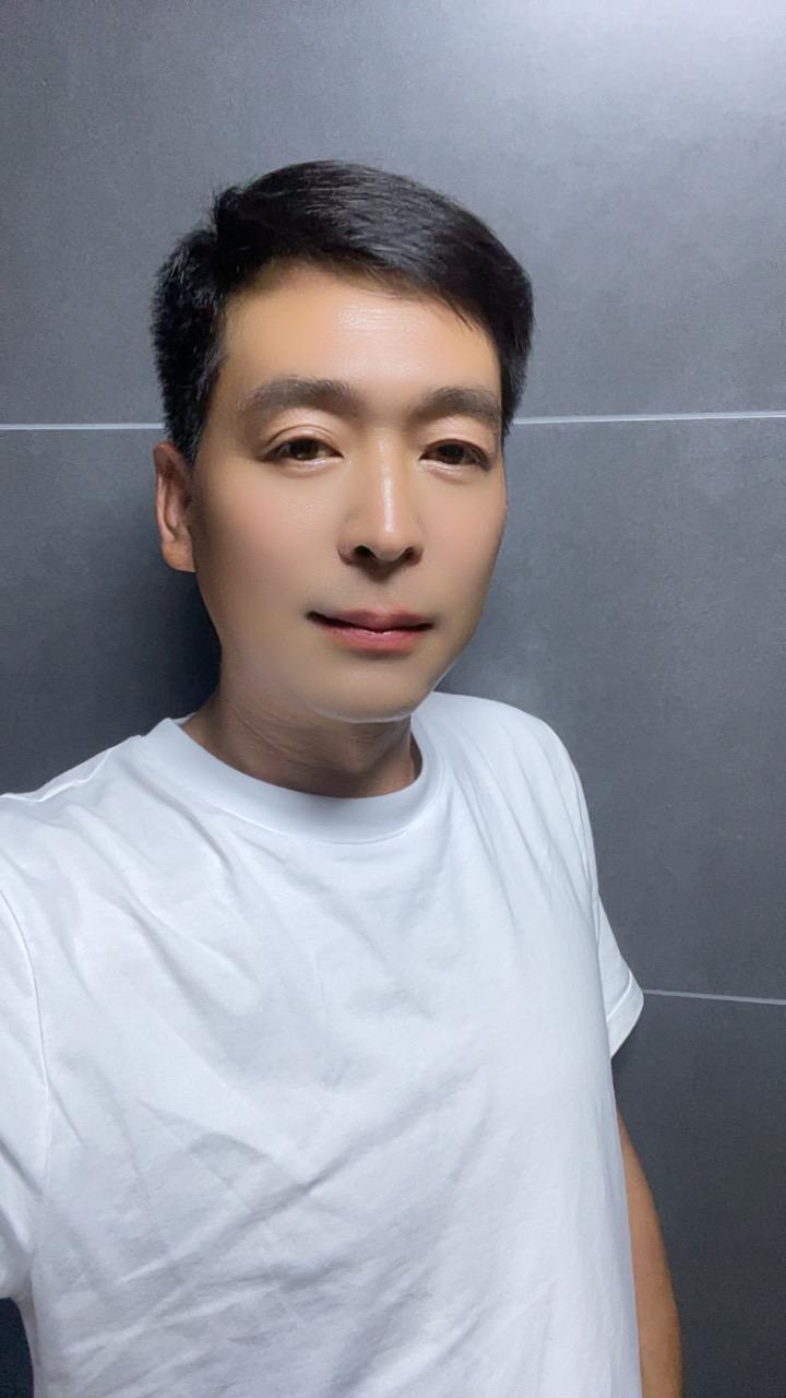 “女人的幸福，不是吃的好，穿的好，住的好，而是拥有一个爱自己，懂自己的...