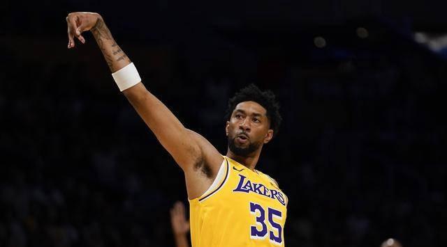 老鹰凭啥折断凯尔特人的翅膀？50万奖金让NBA赛场硝烟弥漫！👊
没有特雷杨的老