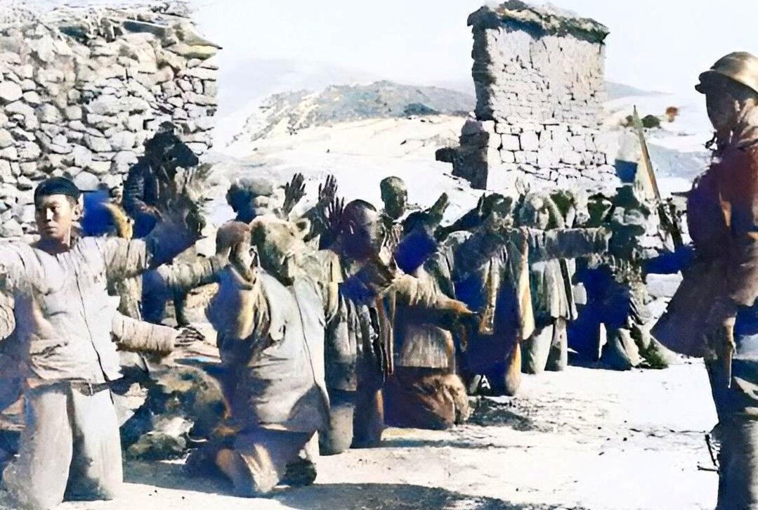 1941年，日军少将用尽酷刑却始终撬不开张子政的嘴，暴怒之下竟一刀捅穿他的胸膛，