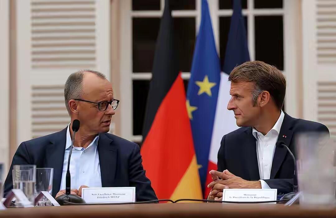 欧盟这900亿欧元对乌贷款，钱没到乌克兰，德法倒先为怎么花钱吵翻了！法国力推“购