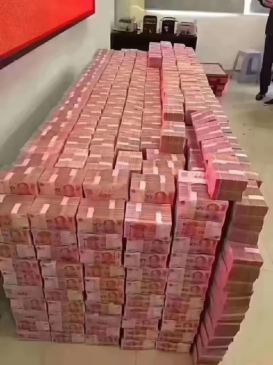 终于成真了？
日思夜想盼盼盼， 终于见到了，不过又觉得没有了那么强的欲望，像如此