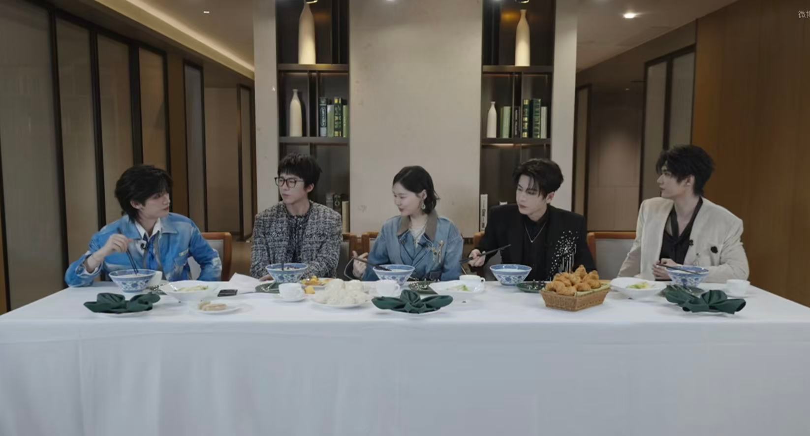 开推4直播造型丁程鑫开推4直播造型 刘宇宁、张凌赫、周柯宇、金靖、丁程鑫开推4直