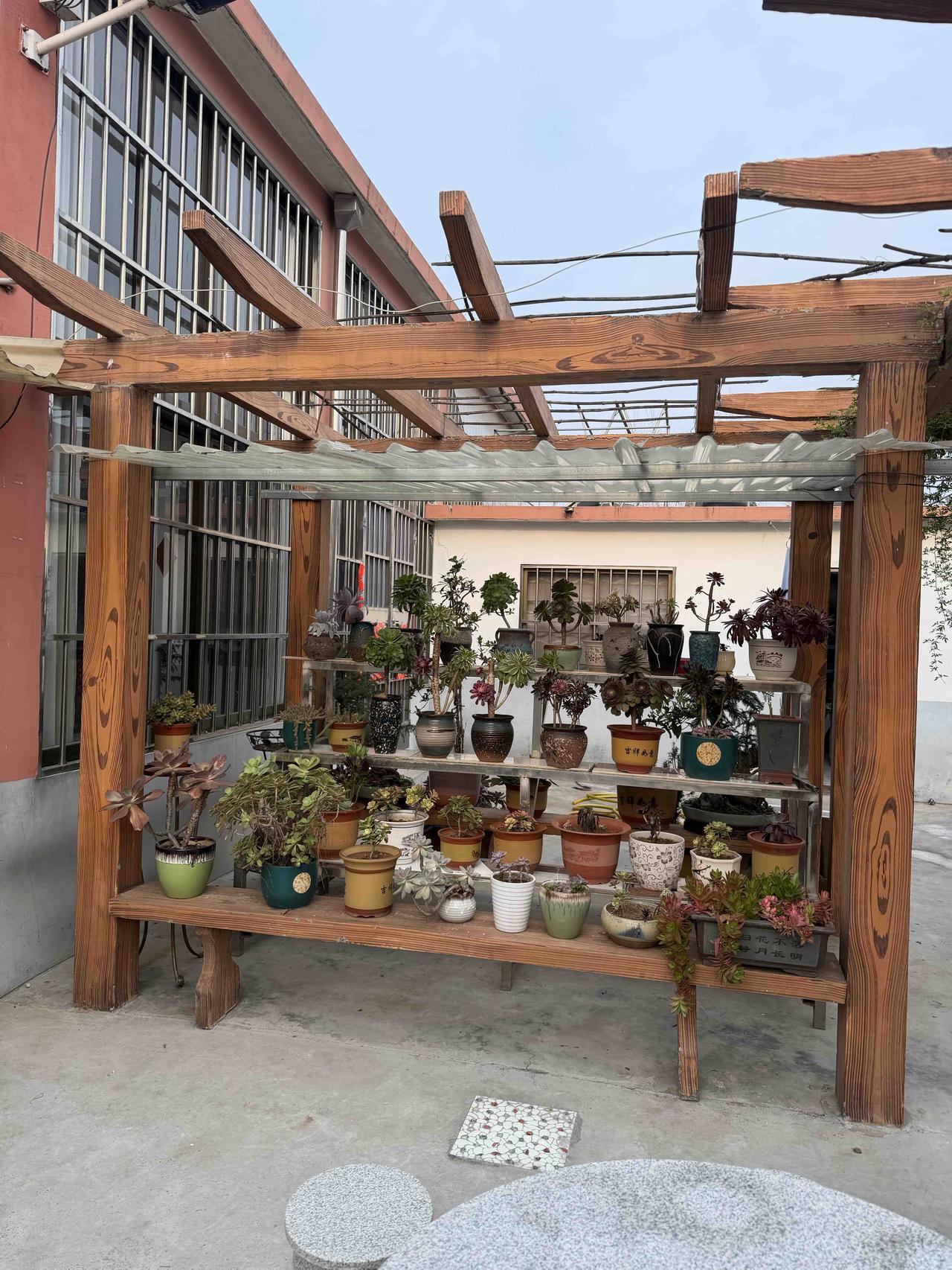 我家老公一旦有空就想回农村老家，而我却和他正好相反，为此我俩经常搞的气氛紧张，各