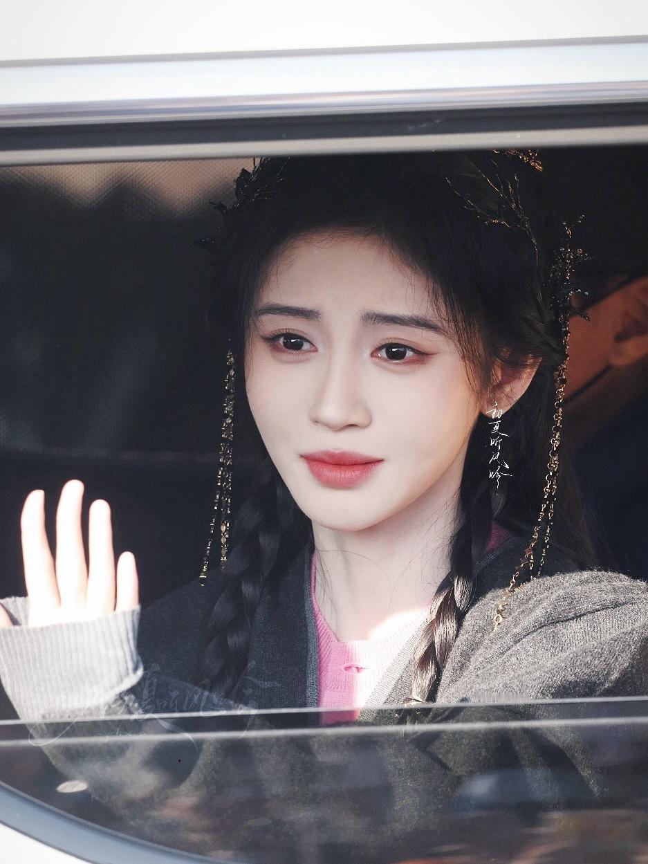 jjy鞠婧祎露芜衣jjy鞠婧祎月鳞绮纪“就算你们把键盘给敲坏了，我的女孩依旧在舞