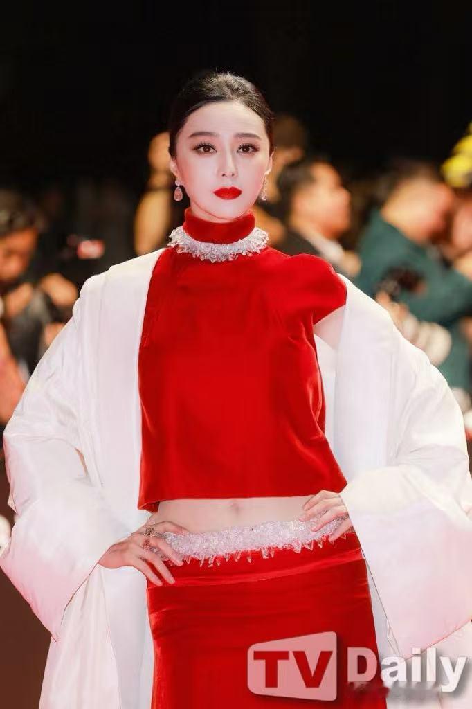 冰冰在Carte Blanche推介《小姐》，不是蹭经典，而是把经典放回当下语境