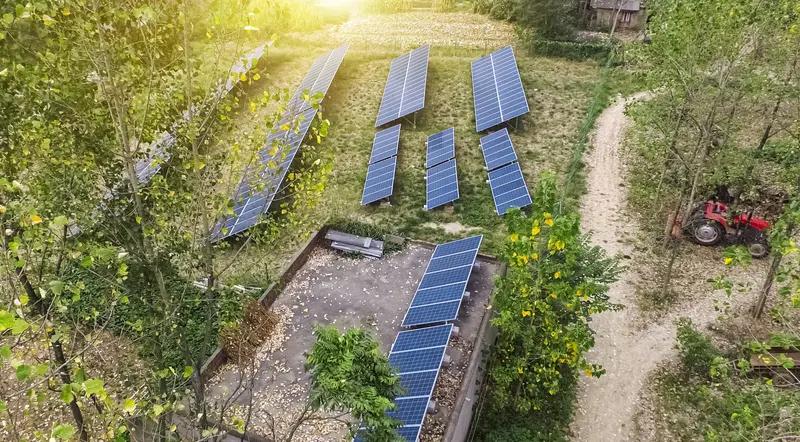 农村光伏是大骗局到底是真是假

农村光伏并非骗局，但不能忽视行业乱象。正规光伏项