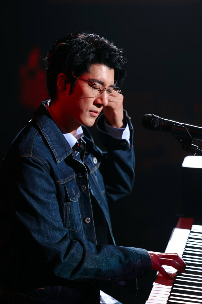 王力宏杭州演唱会预售售罄王力宏杭州演唱会售罄实至名归的华语天王！王力宏杭州双场演