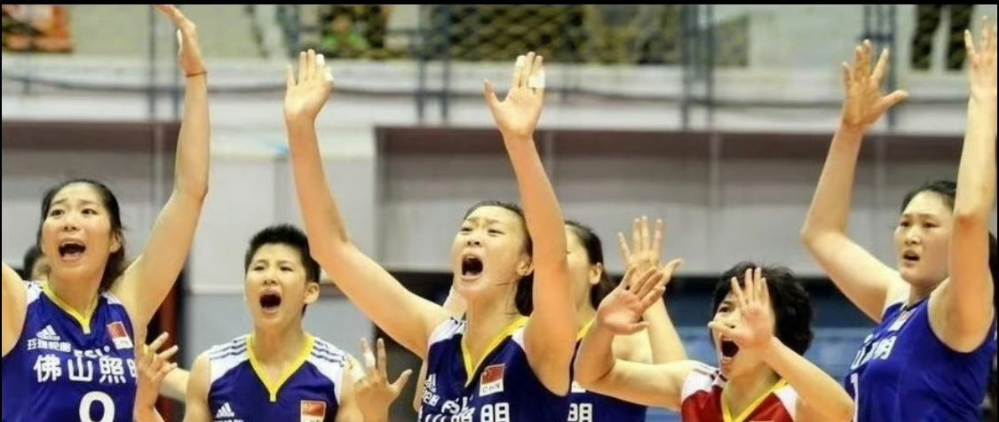 全员反抗裁判，你们还记得这张图是什么时候什么比赛的吗中国女排甲鱼哥的黄色小泳帽