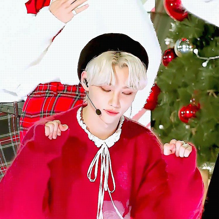 MAMA合作舞台剧透期待李龙馥和金惠秀前辈的合作🥰🥰🥰 ​​​