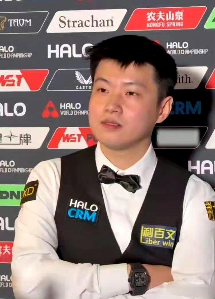 赵心童说我超越丁俊晖绝对不可能在2026年斯诺克世锦赛的“中国德比”中，赵心童以