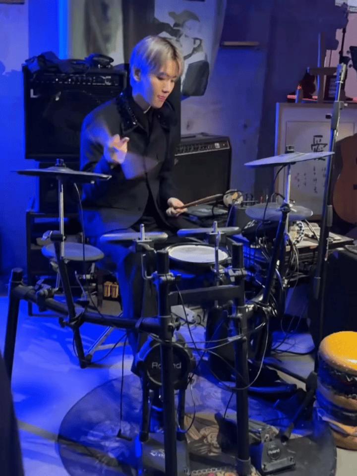 帅气😍 ​​​