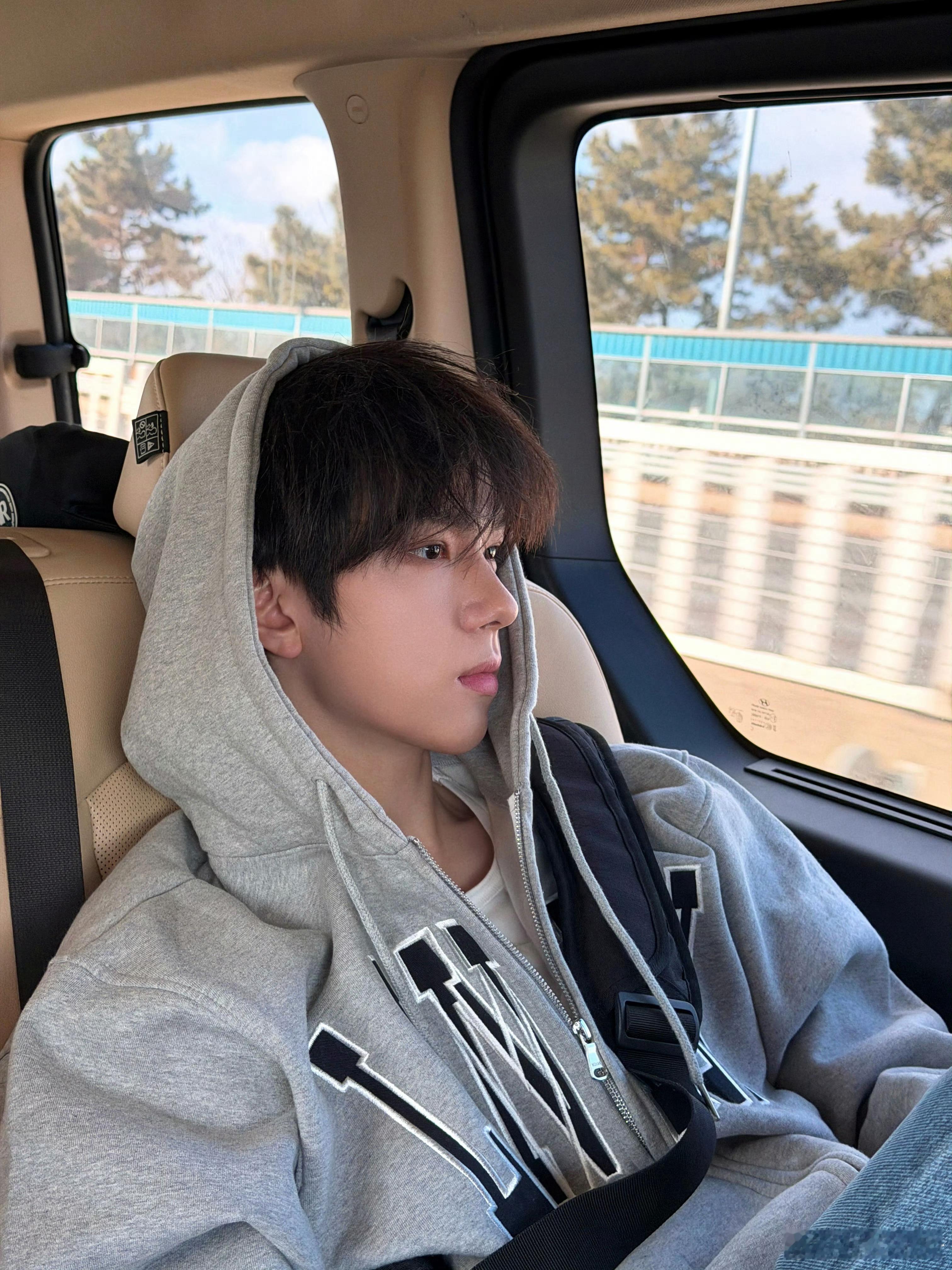 余承恩  🐟余承恩漫城 🐟余承恩未来可期 🐟余承恩朝雪录愿你有趣有盼，不负