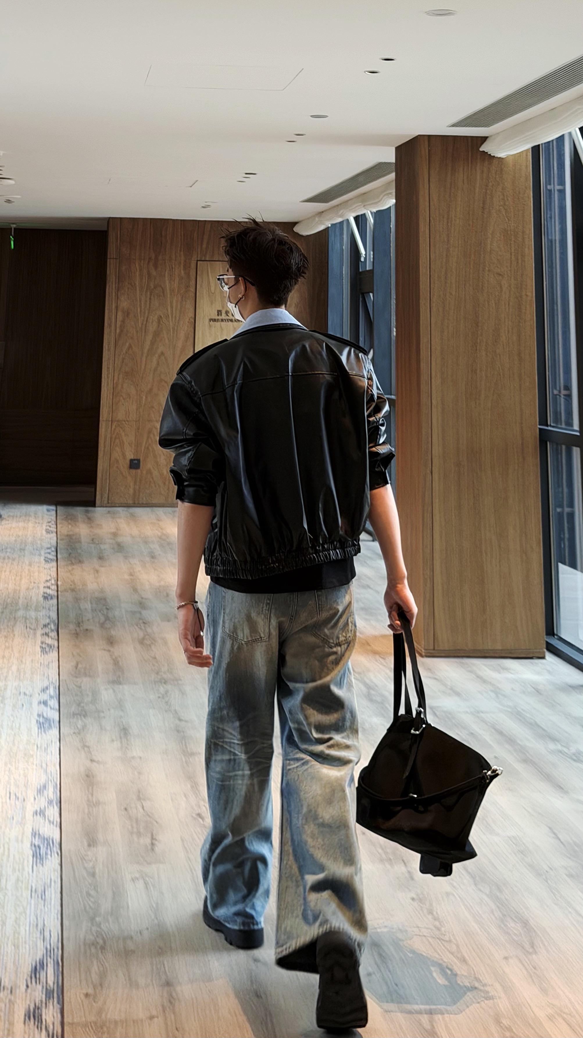 不夸张每一套单拎出来 看背影都是能迷成智障的程度！！！