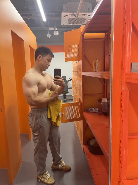 刚做完感觉还精力充沛😜强肩日💪🏻